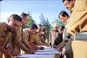 foto gub apel perdana fakta