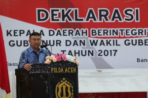 Plt Gubernur Aceh, Soedarmo menyampaikan sambutan saat Deklarasi Pemilihan Kepala Daerah Berintegritas dan Damai yang diselenggarakan Komisi Independen Pemilihan (KIP) Aceh menggelar deklarasi di Mapolda Aceh, Kamis 10 November 2016.